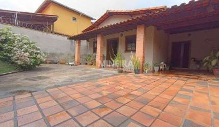 Casa a venda 3 Quartos c/ suíte - 360mt² - Bairro Havaí - BH