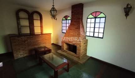 Casa com 4 Quartos e 1 suíte - 235 MT² - Bairro Havaí - Belo Hte