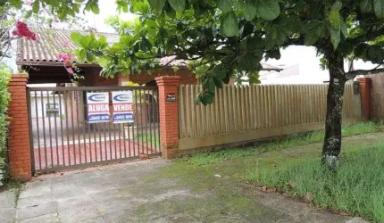 RESIDENCIA COM AMPLO TERRENO ESTILO COLONIAL