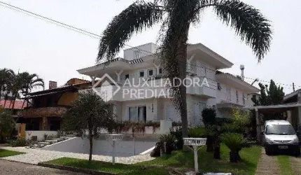 Casa com 5 quartos à venda na Rua dos Bijupirás, 73, Jurerê Internacional, Florianópolis, 400 m2 por R$ 5.000.000