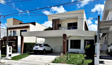 Belíssima Casa em Condomínio Fechado Para Você Viver Seus Melhores Sonhos !