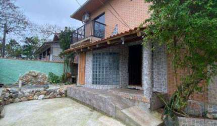 Casa com 4 dormitórios à venda, 237 m² por R$ 689.000,00 - Coloninha - Gaspar/SC