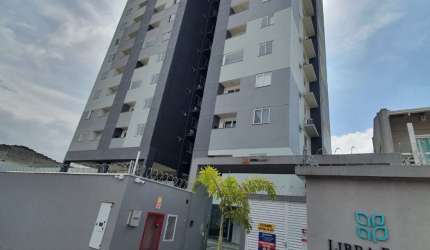 APARTAMENTO DE 2 QUARTOS SEMIMOBILIADO NO BAIRRO CORDEIROS