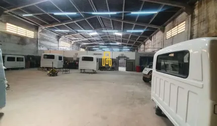 Galpão para Venda em Uberlândia, Distrito Industrial, 1 banheiro