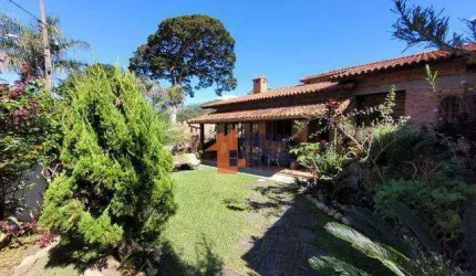 Casa com 4 quartos à venda, 325 m² por R$ 1.254.000 - Golfe - Teresópolis/RJ