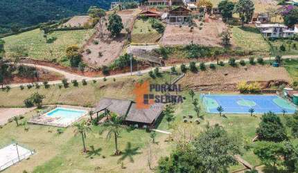 Casa com 3 quartos à venda, 190 m² por R$ 680.000 - Vale Alpino - Teresópolis/RJ