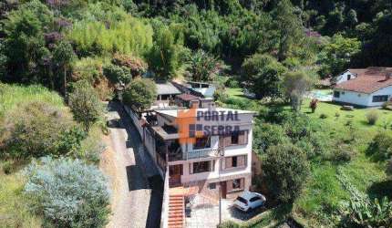2 casas com 2 dormitórios + kitnet à venda, 294 m² por R$ 790.000 - Vale do Paraíso - Teresópolis/RJ
