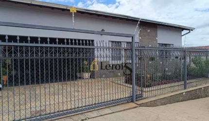 Casa com 3 dormitórios à venda, 177 m² por R$ 690.000,00 - Vila Cleto - Itu/SP
