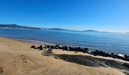 Casa com edícula no Balneário