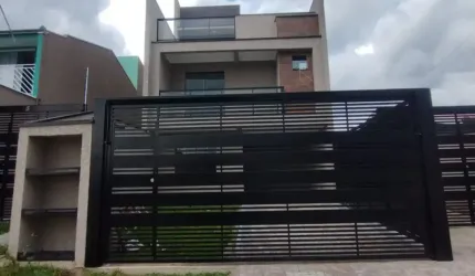 Sobrado Com Terraço Aproximadamente 126m² área construída mais 50m² de área de terraço Aproximadamente e  Fora o Terraço– 3 Quartos/Suíte Espaço Gourmet Churrasqueira na cozinha