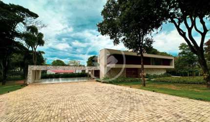 Casa Alto Padrão -Condominio Amendoeiras codigo: 92457