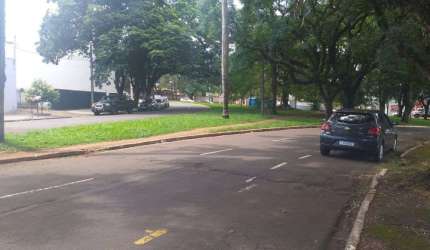 Terreno à venda na Rua Maria Inêz Fernandes Saporetti, Bom Jardim, Maringá por R$ 350.000