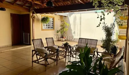 Casa com 3 quartos à venda na Ubirajara, --, Ideal, Londrina por R$ 720.000