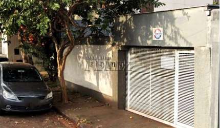 Casa comercial para alugar na Moreira Cabral, --, Jardim Londrilar, Londrina por R$ 3.600
