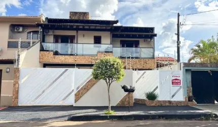 Casa com 4 quartos à venda na Alaerte Francisco Zanoni, --, Jardim Tarumã, Londrina por R$ 1.250.000