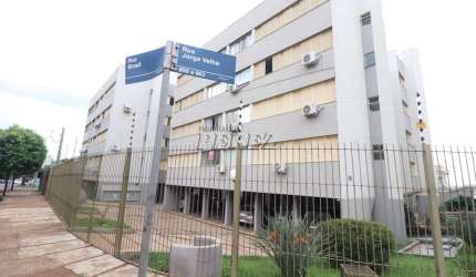 Apartamento com 3 quartos para alugar na Rua Jorge Velho, --, Vila Larsen 1, Londrina por R$ 1.100