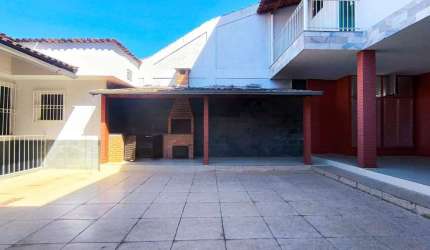 Casa à venda no bairro Jardim do Sol, em Juiz de Fora - MG