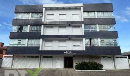 Apartamento de 02 dormitórios no centro de Tramandaí