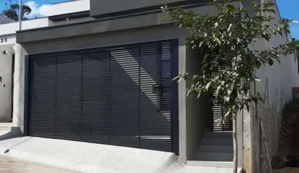 ? R$ 600.000,00 Excelente Casa à venda no Residencial Roterdam em Bragança Paulista- SP.