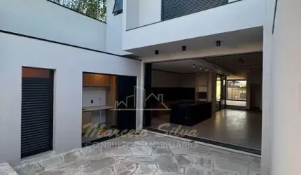 Belíssima Casa, Localizado no Altos de Bragança.