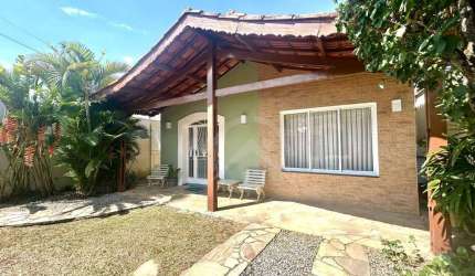 Casa Térrea com piscina e 3 dormitórios
