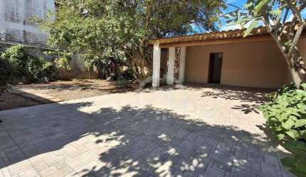 Casa com 3 dormitórios à venda, 172 m² por R$ 850.000 - Parque dos Coqueiros - Atibaia/SP