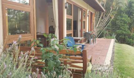 Belíssima casa alto padrão à venda em Itaipava!