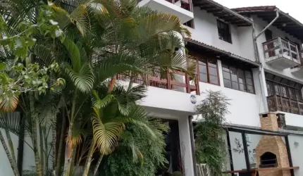 Linda casa em área nobre no centro de Petrópolis!