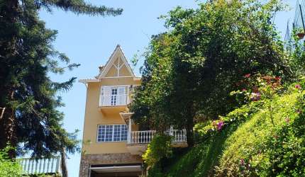Casa à venda em condomínio no Retiro