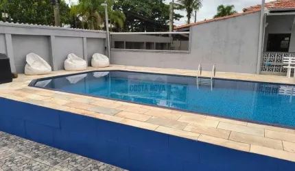 Casa à venda com Piscina - 550m² -  50 metros da Praia - Solemar - Praia Grande - SP.