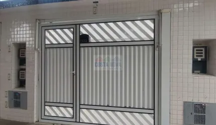 Casa Assobradada de 130m² com 3 Suítes, Vaga de Garagem privativa na Ponta da Praia em Santos