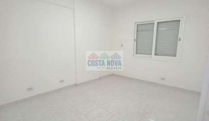 Apartamento de 1 quarto com vista livre todo reformado em São Vicente com garagem coletiva