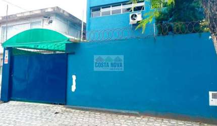 Imóvel comercial para venda e locação no bairro Vila Belmiro em Santos/SP.