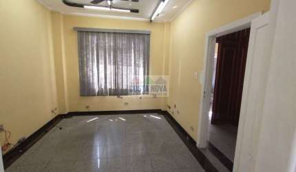 Conjunto comercial com 96 m², 4 salas amplas, 2 das salas com varanda, pequena copa, banheiro