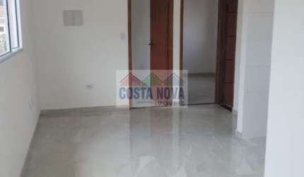 Casa sobreposta à venda com 60m², 2 quartos, 1 sala, 1 banheiros e 1 vaga em São Vicente
