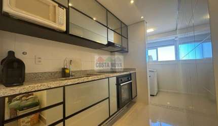 Apartamento no embaré, 5 quadras da praia próximo ao canal 4, 60 m², Vaga demarcada