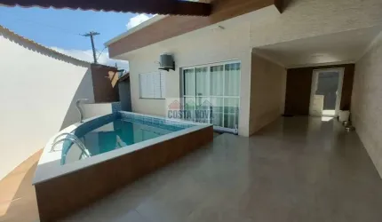 Casa à venda na praia com piscina!