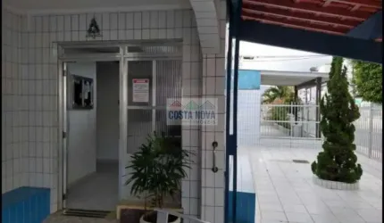 Kitnet na Ocian, quarto e banheiro