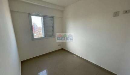 Apartamento com 2 quartos sendo 1 suíte, 2 banheiros, 1 vaga, bairro Vila Mathias