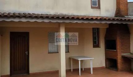Sobrado de 210 m2 em  Itanhaém com 03 dormitórios e edícula