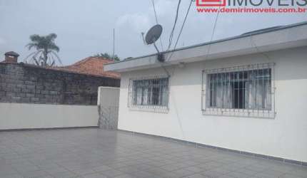Imperdível casa à venda em Cotia-SP, Parque Alexandre: 5 quartos, 1 suíte, 2 salas, 2 banheiros, 4 vagas de garagem, 82,00 m² de área.