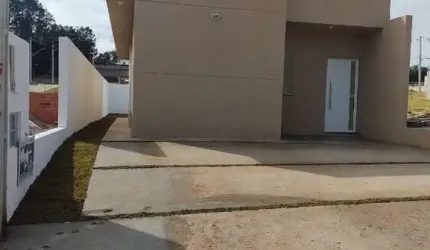 Casa em Condomínio de Alto Padrão em Cotia-SP, Bairro Caucaia: 2 quartos, 1 suíte, 2 salas, 2 banheiros, 2 vagas, 80m².
