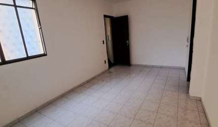 Apartamento com 3 quartos para alugar na Rua Padre Eustáquio, --, Padre Eustáquio, Belo Horizonte por R$ 2.000