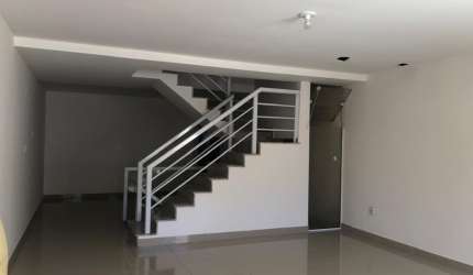 Casa para venda e locação no Jardim Guanabara
