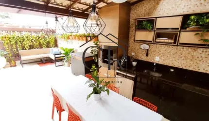 Duplex com 3/4 sendo uma suíte! Finamente decorado, em Abrantes!