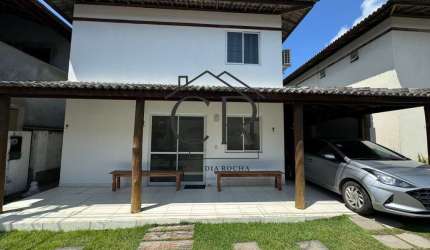 Belíssima casa em condomínio clube com portaria 24h!