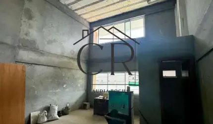 Loja para venda no Jardim Aeroporto!
