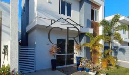 Excelente casa em condomínio fechado com ótima infraestrutura!