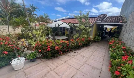 Ótima casa térrea em condomínio fechado!