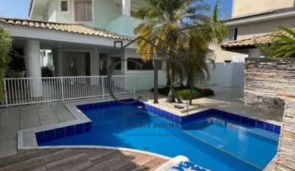 Maravilhosa casa em condomínio ao lado de Vilas do Atlântico!